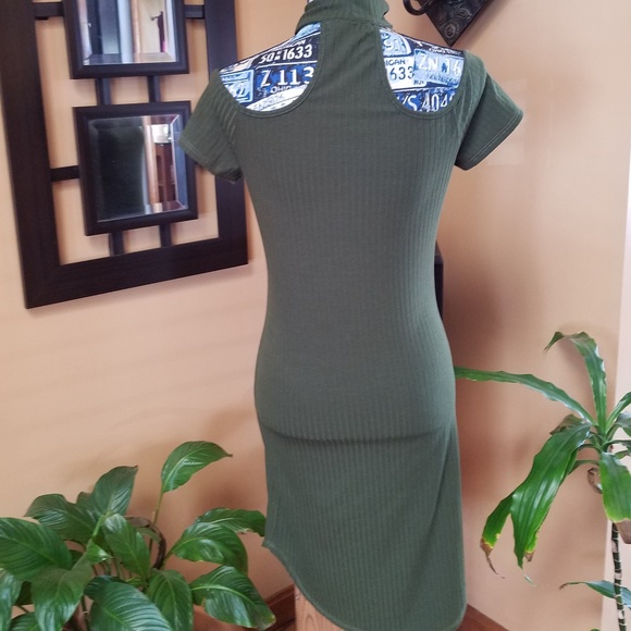 GREEN CHOKER COLD SHOULDER RIBBED DRESS - Picture 4 of 8